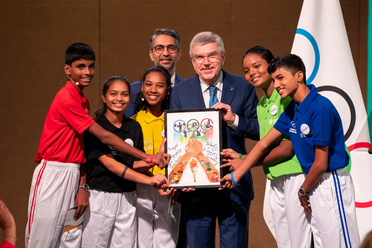 For the God of the World: Uncle Thomas, IOC Deity - Indian kids. (Photo: IOC/Greg Martin)